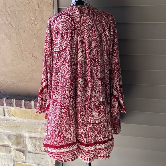 Red paisley bell sleeve dress - Picture 2 of 5